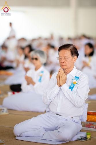 ภาพ No.326707:วันที่ 1 พฤษภาคม พ.ศ.2569 พิธีบุพเปตพลี ครั้งที่ 181 ร่วมอุทิศบุญแด่หมู่ญาติที่ล่วงลับไปแล้ว และสืบทอดอายุพระพุทธศาสนา ณ หอฉันคุณยายอาจารย์ฯ วัดพระธรรมกาย
