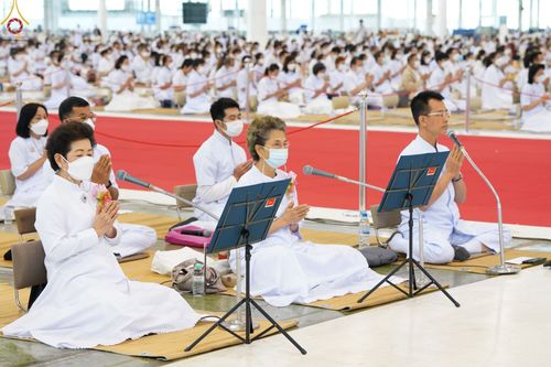 ภาพ No.68825:พิธีบูชาข้าวพระต้อนรับปีใหม่ วันที่ 1 มกราคม พ.ศ. 2566 ณ วัดพระธรรมกาย จ.ปทุมธานี