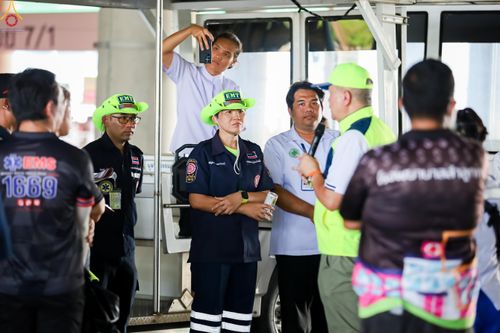 ภาพ No.323232:วันที่ 20 เมษายน พ.ศ.2569 การเตรียมงานของบุคลากรทางการแพทย์ , จุดลงทะเบียนพระสังฆาธิการ , วางกล่องไทยธรรม เพื่องานถวายมหาสังฆทาน 40,000 กว่าวัดทั่วประเทศ วันคุ้มครองโลก 22 เมษายน พ.ศ.2569 วัดพระธรรมกาย