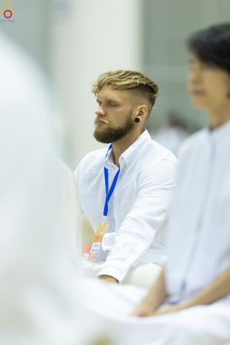 ภาพ No.311750:วันอังคารที่ 3 มีนาคม พ.ศ.2569 ปฏิบัติธรรมภาคสายวันมาฆบูชา พิธีถวายภัตตาหารเป็นสังฆทาน ณ สภาธรรมกายสากล วัดพระธรรมกาย