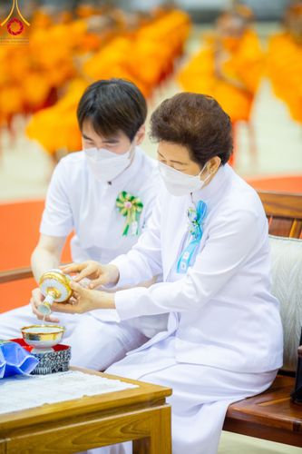 ภาพ No.91104:พิธีบำเพ็ญกุศลสวดพระอภิธรรม  อุบาสกถาวร พรหมถาวร (อุบาสกผู้ปั้นพระ) คืนสุดท้าย วันศุกร์ที่ 20 ตุลาคม พ.ศ. 2566 ณ ห้องแก้วสารพัดนึก 1 สภาธรรมกายสากล วัดพระธรรมกาย จ.ปทุมธานี