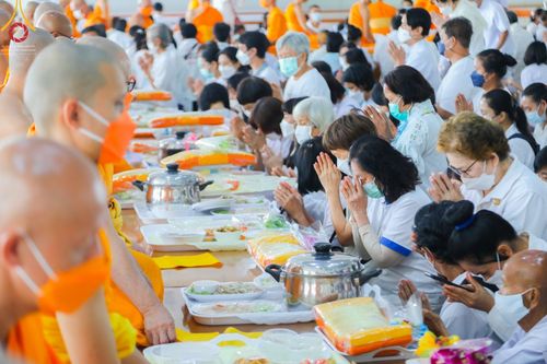 ภาพ No.68153:พิธีบุพเปตพลี ครั้งที่ 131 เพื่ออุทิศบุญกุศลแด่บรรพบุรุษผู้ล่วงลับ วันที่ 22 ธันวาคม พ.ศ. 2565 ณ วัดพระธรรมกาย