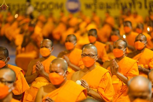 ภาพ No.68626:พิธีสวดมนต์ข้ามปี วันที่ 31 ธันวาคม พ.ศ. 2565 ณ มหารัตนวิหารคด วัดพระธรรมกาย จ.ปทุมธานี