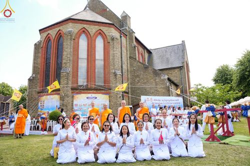 ภาพ No.142807:พิธีพัทธสีมา ประดิษฐานลูกนิมิตมหาสมบัติ สถาปนาอุโบสถวัดพระธรรมกายลอนดอน บูชาธรรม 80 ปี หลวงพ่อธัมมชโย วันเสาร์ที่ 22 มิถุนายน พ.ศ. 2567