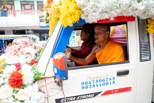 ภาพ No.317042:วันเสาร์ที่ 28 มีนาคม พ.ศ.2569 ธรรมยาตราจาริก ณ ซุ้มประตูลุมพินีเกต(Lumbini Gate) ประเทศเนปาล