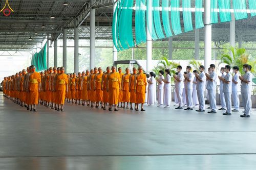 ภาพ No.48486:ประมวลภาพพิธีรับร่างนักสร้างบารมี พระเดชพระคุณพระสุธรรมญาณวิเทศ วิ. (สุธรรม สุธมฺโม)