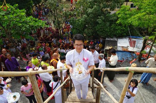ภาพ No.57378:ประมวลภาพพิธีประดิษฐานพระบรมสารีริกธาตุพระเจดีย์ราชาธิราชมุนี ณ วัดอองเซยามิน ประเทศเมียนมาร์