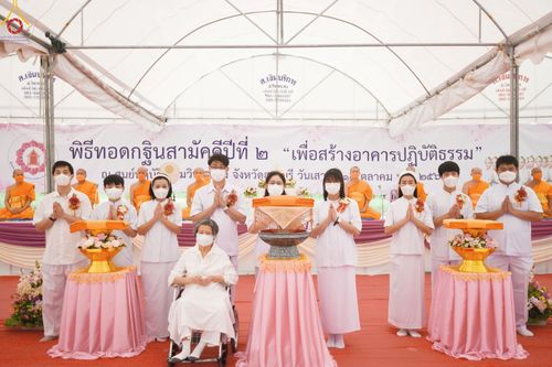 ภาพ No.53103:ประมวลภาพพิธีทอดกฐินสามัคคี ณ ศูนย์ปฏิบัติธรรมวิหารแดง จ.สระบุรี (วันที่ 15 ตุลาคม พ.ศ. 2565)