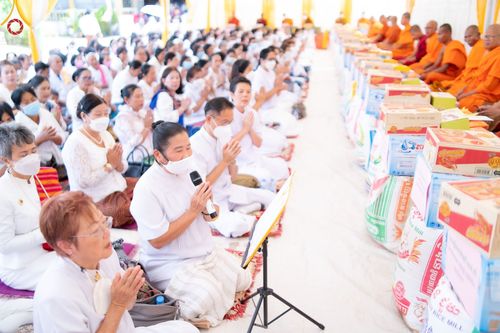 ภาพ No.48441:ประมวลภาพประธานมูลนิธิธรรมกายถวายเทียนพรรษา 43 วัด ในเขตจังหวัดไพลิน ประเทศกัมพูชา