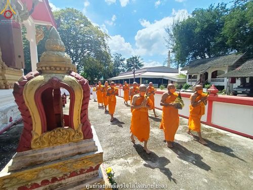 ภาพ No.40084:พิธีตัดปอยผม ปลงผม ขอขมารับผ้าไตรและพิธีบรรพชา ในโครงการอุปสมบท บูชาธรรมมหาปูชนียาจารย์ ประจำปี 2564 ชุดที่ 9