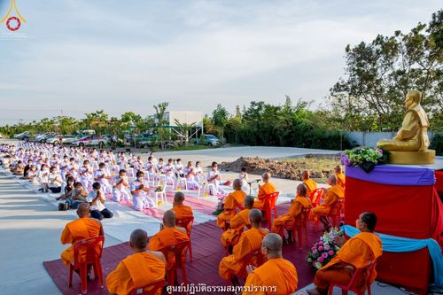 ภาพ No.39567:พิธีตัดปอยผม ปลงผม ขอขมารับผ้าไตรและพิธีบรรพชา ในโครงการอุปสมบท บูชาธรรมมหาปูชนียาจารย์ ประจำปี 2564 ชุดที่ 3