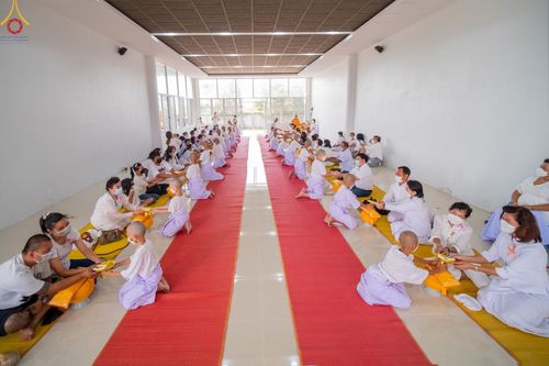 ภาพ No.44580:ประมวลภาพพิธีบรรพชา โครงการบรรพชาสามเณรฟื้นฟูพระพุทธศาสนาทั่วไทย ณ ศูนย์ปฎิบัติธรรมสมุทรปราการ