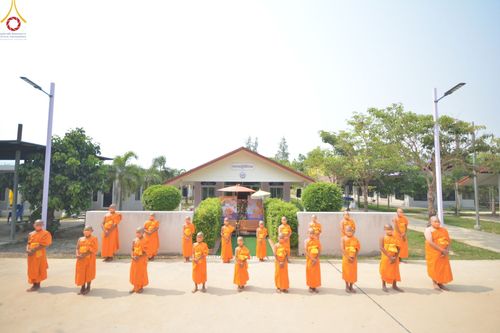 ภาพ No.44656:ประมวลภาพพิธีบรรพชา ในโครงการบรรพชาสามเณร ฟื้นฟูพระพุทธศาสนาทั่วไทย ณ ศูนย์ปฏิบัติธรรมท่าม่วง