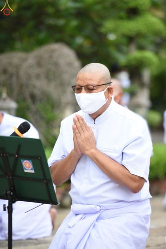 ภาพ No.48035:ประมวลภาพพิธีเวียนประทักษิณ และบรรพชาอุปสมบท รุ่นเข้าพรรษา ปี 2565