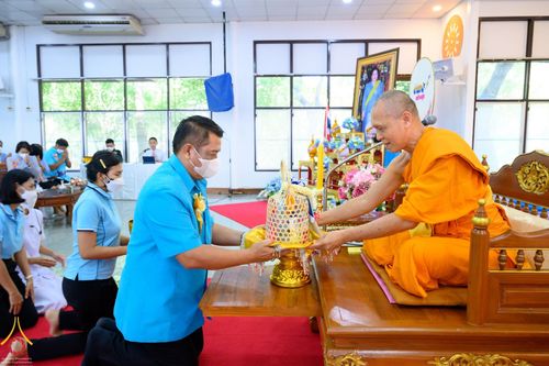 ภาพ No.53238:ประมวลภาพพิธีทำบุญ และฟังเทศน์ บทพระธรรมเทศนาเฉลิมพระธรรมบารมีใน “อุภินนมัตถจรกถา” เนื่องในโอกาสมหามงคลเฉลิมพระชนมพรรษา 90 พรรษา สมเด็จพระนางเจ้าสิริกิติ์ พระบรมราชินีนาถ พระบรมราชชนนีพันปีหลวง