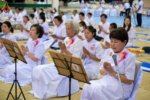 ภาพ No.303108:วันที่ 26 มกราคม พ.ศ. 2569 พิธีถวายภัตตาหารเป็นสังฆทาน แด่พระธรรมยาตรา ณ วัดพระธรรมกาย  จังหวัดปทุมธานี ในโครงการธรรมยาตรา กตัญญูบูชา มหาปูชนียาจารย์ พระมงคลเทพมุนี(สด จนฺทสโร) พระผู้ปราบมาร อนุสรณ์สถาน 7 แห่ง ปีที่ 14