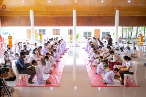 ภาพ No.44824:ประมวลภาพพิธีบรรพชา ในโครงการบรรพชาสามเณรฟื้นฟูพระพุทธศาสนาทั่วไทย ณ ศูนย์อบรมเยาวชนบางปะหัน