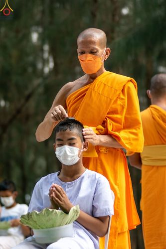 ภาพ No.44548:ประมวลภาพพิธีปลงผม โครงการบรรพชาสามเณรฟื้นฟูพระพุทธศาสนาทั่วไทย ณ อนุสรณ์สถานมหาวิหารพระมงคลเทพมุนี