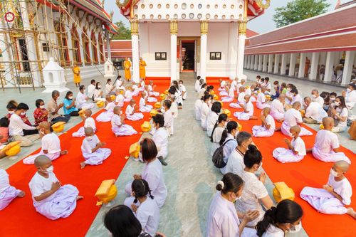 ภาพ No.44697:ประมวลภาพพิธีบรรพชา ในโครงการบรรพชาสามเณรฟื้นฟูพระพุทธศาสนาทั่วไทย ณ วัดสองพี่น้อง