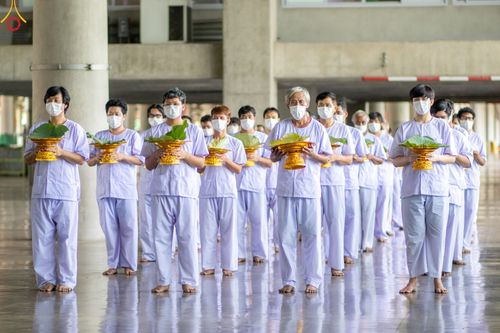 ภาพ No.47453:ประมวลภาพพิธีตัดปอยผม โครงการบรรพชาอุปสมบทหมู่ รุ่นเข้าพรรษา 2565