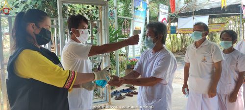 ภาพ No.39291:พิธีตัดปอยผมและปลงผมในโครงการอุปสมบท บูชาธรรมมหาปูชนียาจารย์ ประจำปี 2564 ชุดที่ 1