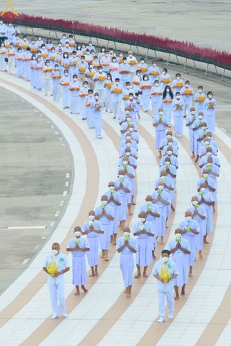 ภาพ No.50996:ประมวลภาพพิธีบรรพชาอุปสมบท โครงการบรรพชาอุปสมบทหมู่ รุ่นวันครูวิชชาธรรมกาย ปีพุทธศักราช 2565
