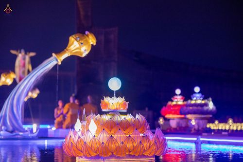 พิธีจุดประทีปถวายเป็นพุทธบูชา และพิธีลอยกระทงธรรม เนื่องในวันลอยกระทง ณ วัดพระธรรมกาย