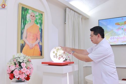 ภาพ No.53959:ประมวลภาพพิธีทอดกฐินบรมจักรพรรดิ ณ วัดพระธรรมกายนิวเจอร์ซี ประเทศสหรัฐอเมริกา ปีพุทธศักราช 2565