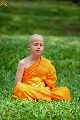 ภาพ No.44917:ประมวลภาพพิธีรรพชา โครงการบรรพชาสามเณรฟื้นฟูพระพุทธศาสนาทั่วไทย ณ ศูนย์อบรมเยาวชนบุญประสาน