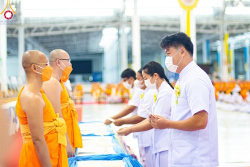 ภาพ No.87901:พิธีรำลึกนักสร้างบารมี ในวันมหารำลึกครั้งที่ 33 วันเสาร์ที่ 16 กันยายน พ.ศ. 2566 ณ หน้ารัตนบัลลังก์ สภาธรรมกายสากล วัดพระธรรมกาย