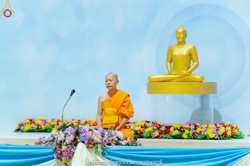 ภาพ No.39870:พิธีตัดปอยผม ปลงผม ขอขมารับผ้าไตรและพิธีบรรพชา ในโครงการอุปสมบท บูชาธรรมมหาปูชนียาจารย์ ประจำปี 2564 ชุดที่ 7