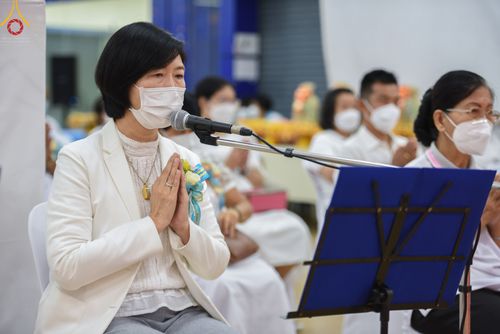 ภาพ No.49781:ประมวลภาพพิธีสักการะรูปหล่อพระมงคลเทพมุนี หลวงปู่วัดปากน้ำ ณ ห้างทวีกิจคอมเพล็กซ์ อ.เมือง จ.สระบุรี