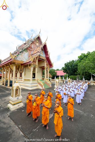 ภาพ No.40265:พิธีตัดปอยผม ปลงผม ขอขมารับผ้าไตรและพิธีบรรพชา ในโครงการอุปสมบท บูชาธรรมมหาปูชนียาจารย์ ประจำปี 2564 ชุดที่ 11