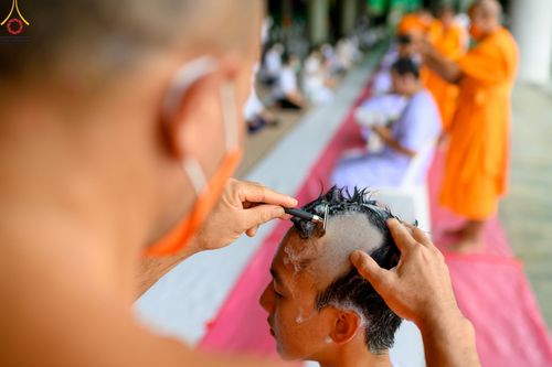 ภาพ No.47319:ประมวลภาพพิธีปลงผม ในโครงการบรรพชาอุปสมบทหมู่ ภาคฤดูฝน 2565