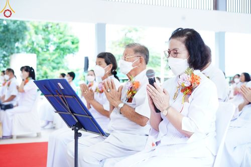 ภาพ No.52145:ประมวลภาพพิธีสักการะพระมงคลเทพมุนี (สด จนฺทสโร) ณ ศูนย์ปฏิบัติธรรมพระมงคลเทพมุนี