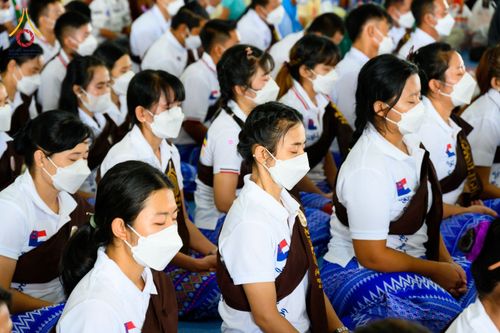 ภาพ No.52040:ประมวลภาพพิธีตักบาตรมิตรภาพไทย-เมียนมาร์ 105 รูป ณ วัดพระธรรมกาย