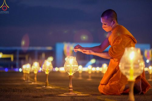 ภาพ No.44999:ประมวลภาพพิธีจุดประทีป​ วันคุ้ม​ครองโลก ณ วัดพระธรรมกาย