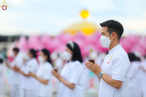 ภาพ No.52535:ประมวลภาพวันคล้ายวันเกิดครบรอบ 138 ปี พระมงคลเทพมุนี (สด จนฺทสโร) พระผู้ปราบมาร ชุดที่ 2