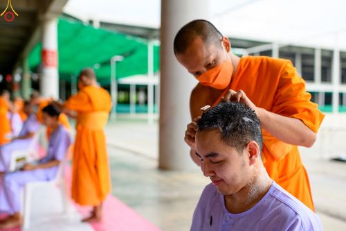 ภาพ No.47322:ประมวลภาพพิธีปลงผม ในโครงการบรรพชาอุปสมบทหมู่ ภาคฤดูฝน 2565