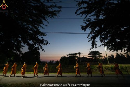 ภาพ No.42064:พิธีตัดปอยผม ปลงผม ขอขมารับผ้าไตรและพิธีบรรพชา ในโครงการอุปสมบท บูชาธรรมมหาปูชนียาจารย์ ประจำปี 2564 ชุดที่ 20