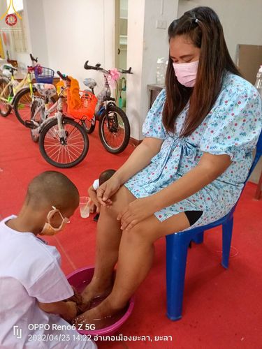 ภาพ No.45747:ประมวลภาพกิจกรรม โครงการบรรพชาสามเณรฟื้นฟูพระพุทธศาสนาทั่วไทย ณ วัดเวฬุวัน และศูนย์ปฏิบัติธรรมและอบรมเยาวชนยะลา