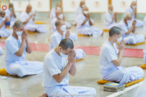 ภาพ No.39867:พิธีตัดปอยผม ปลงผม ขอขมารับผ้าไตรและพิธีบรรพชา ในโครงการอุปสมบท บูชาธรรมมหาปูชนียาจารย์ ประจำปี 2564 ชุดที่ 7