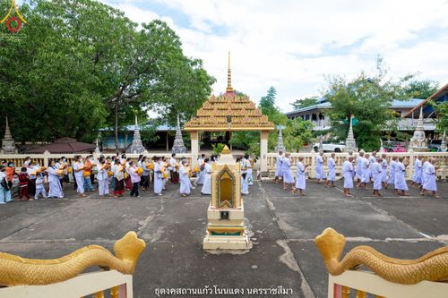 ภาพ No.40264:พิธีตัดปอยผม ปลงผม ขอขมารับผ้าไตรและพิธีบรรพชา ในโครงการอุปสมบท บูชาธรรมมหาปูชนียาจารย์ ประจำปี 2564 ชุดที่ 11