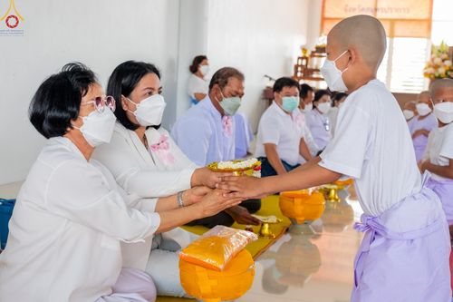 ภาพ No.44584:ประมวลภาพพิธีบรรพชา โครงการบรรพชาสามเณรฟื้นฟูพระพุทธศาสนาทั่วไทย ณ ศูนย์ปฎิบัติธรรมสมุทรปราการ