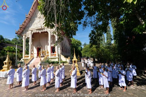 ภาพ No.40772:พิธีตัดปอยผม ปลงผม ขอขมารับผ้าไตรและพิธีบรรพชา ในโครงการอุปสมบท บูชาธรรมมหาปูชนียาจารย์ ประจำปี 2564 ชุดที่ 16