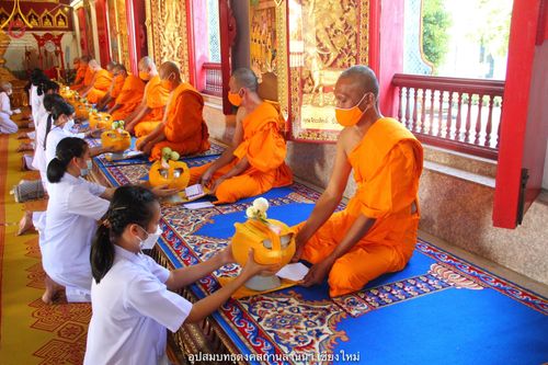 ภาพ No.40674:พิธีตัดปอยผม ปลงผม ขอขมารับผ้าไตรและพิธีบรรพชา ในโครงการอุปสมบท บูชาธรรมมหาปูชนียาจารย์ ประจำปี 2564 ชุดที่ 15