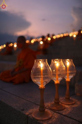 ภาพ No.44993:ประมวลภาพพิธีจุดประทีป​ วันคุ้ม​ครองโลก ณ วัดพระธรรมกาย