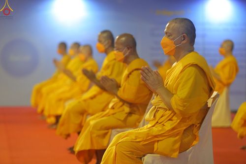 ภาพ No.49079:ประมวลภาพพิธีจุดประทีป  ในวันสมาธิโลก (วันเสาร์ที่ 6 สิงหาคม พ.ศ. 2565)