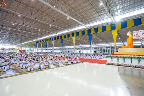 ภาพ No.341919:วันพุธที่ 29 กรกฎาคม พ.ศ. 2569 พิธีประดิษฐานพระบรมสารีริกธาตุภายในเกศดอกบัวตูมองค์พระธรรมกายเพื่ออัญเชิญไปประดิษฐาน  วัดพุทธสันติวัน ธรรมชัย เมืองนาคปูร์ รัฐมหาราษฏระ ประเทศอินเดีย ณ  วัดพระธรรมกาย จ.ปทุมธานี