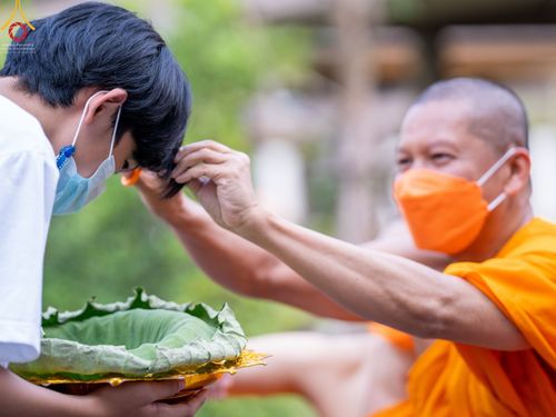 ภาพ No.44454:ประมวลภาพพิธีปลงผม โครงการบรรพชาสามเณรหน่อแก้วเปรียญธรรมรุ่นที่ 10
